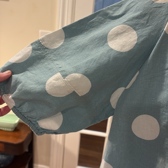 LIFT linen + viscose light blue and white polka dots top. Shortsleeved. Size M - Picture 3 of 7